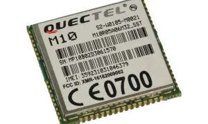 Moduł telekomunikacyjny Quectel M10 z oznaczeniami SN, IMEI i FCC ID.