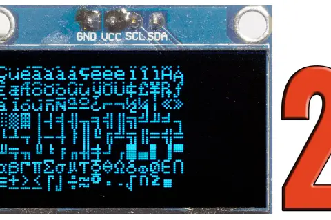 Niebieski wyświetlacz OLED z losowym ciągiem znaków, podłączony do Arduino. Obok duża, czerwona cyfra 2.