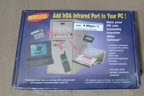 Dodaj bezprzewodowy interfejs IrDA do komputera PC, aby błyskawicznie przesyłać dane z notebooków, telefonów i innych urządzeń.